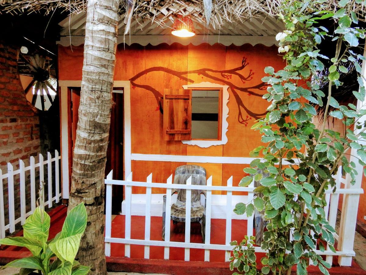 Cresent Bay Beach Hotel Arugam Bay Exterior photo